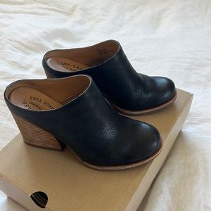 Black leather mules | size 7
